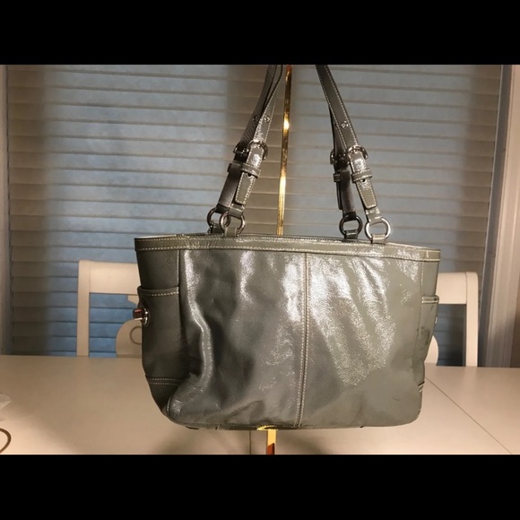 EUC Coach Gray/Silver Patent Leather Gallery Tote F13781 excellent  Condition - Picture 10 of 10